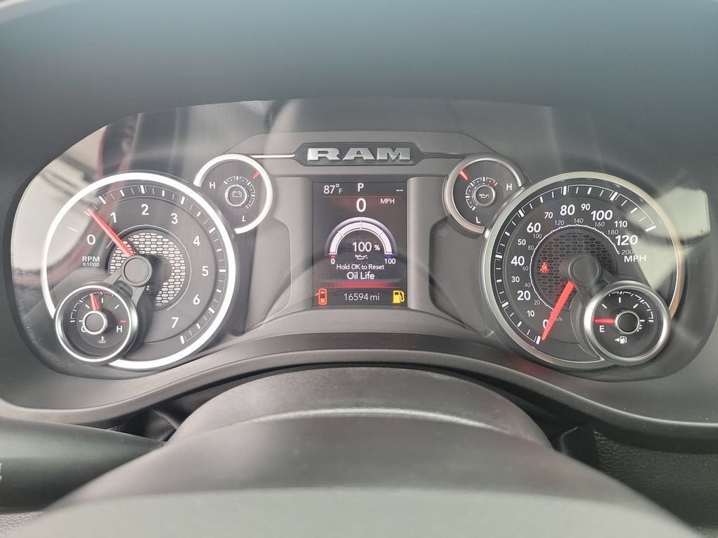 2025 RAM 1500 Tradesman Crew Cab 4x2 5'7" Box
