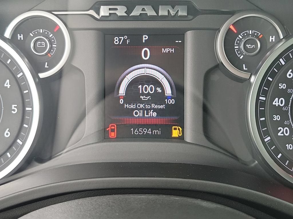 2025 RAM 1500 Tradesman Crew Cab 4x2 5'7" Box