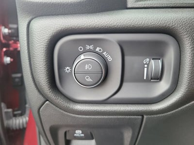 2025 RAM 1500 Tradesman Crew Cab 4x2 5'7" Box