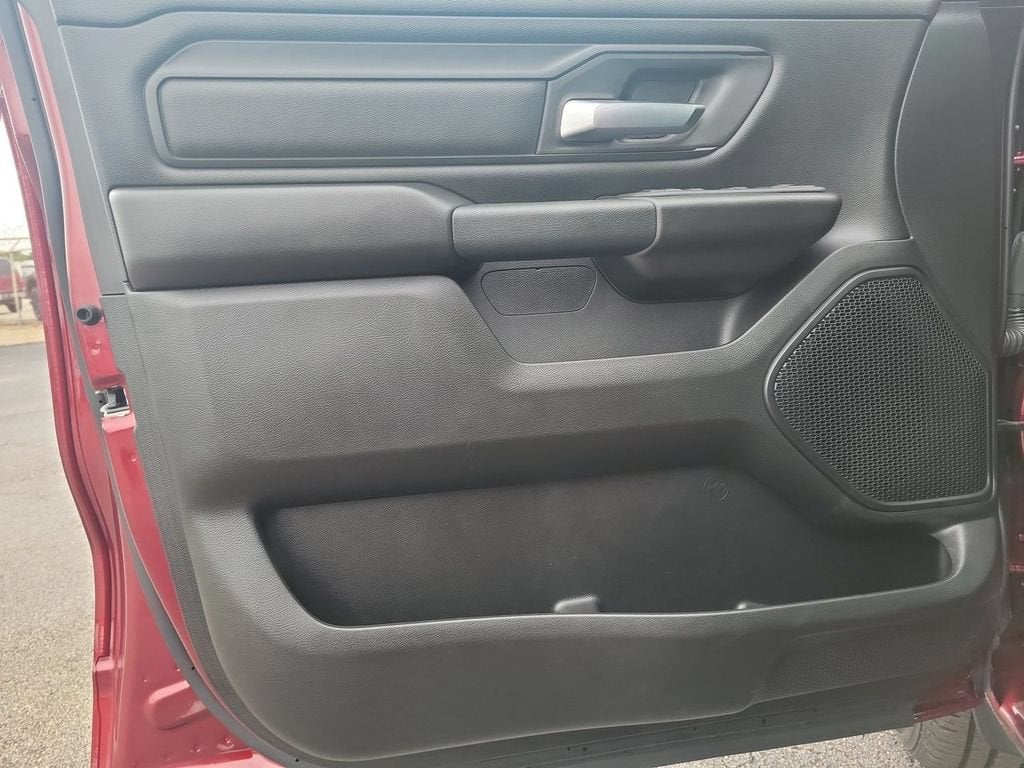 2025 RAM 1500 Tradesman Crew Cab 4x2 5'7" Box