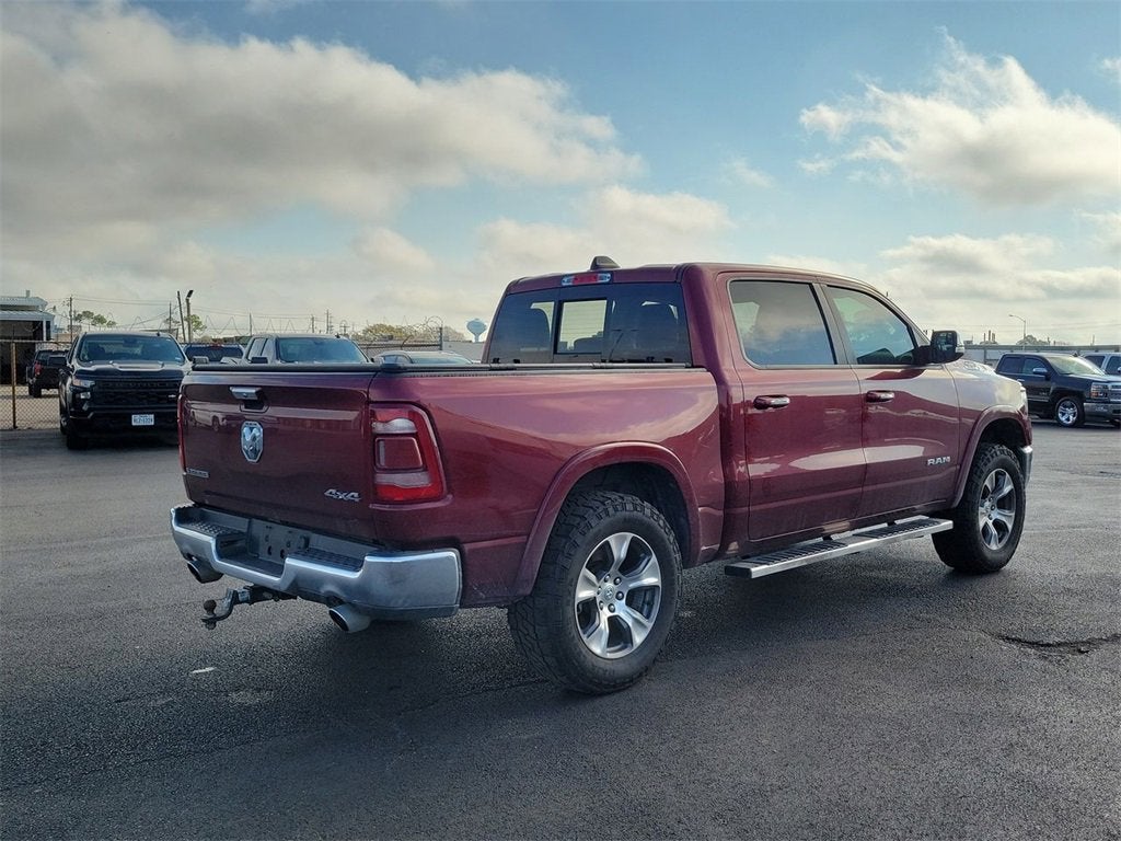 2022 RAM 1500 Laramie Crew Cab 4x4 5'7" Box