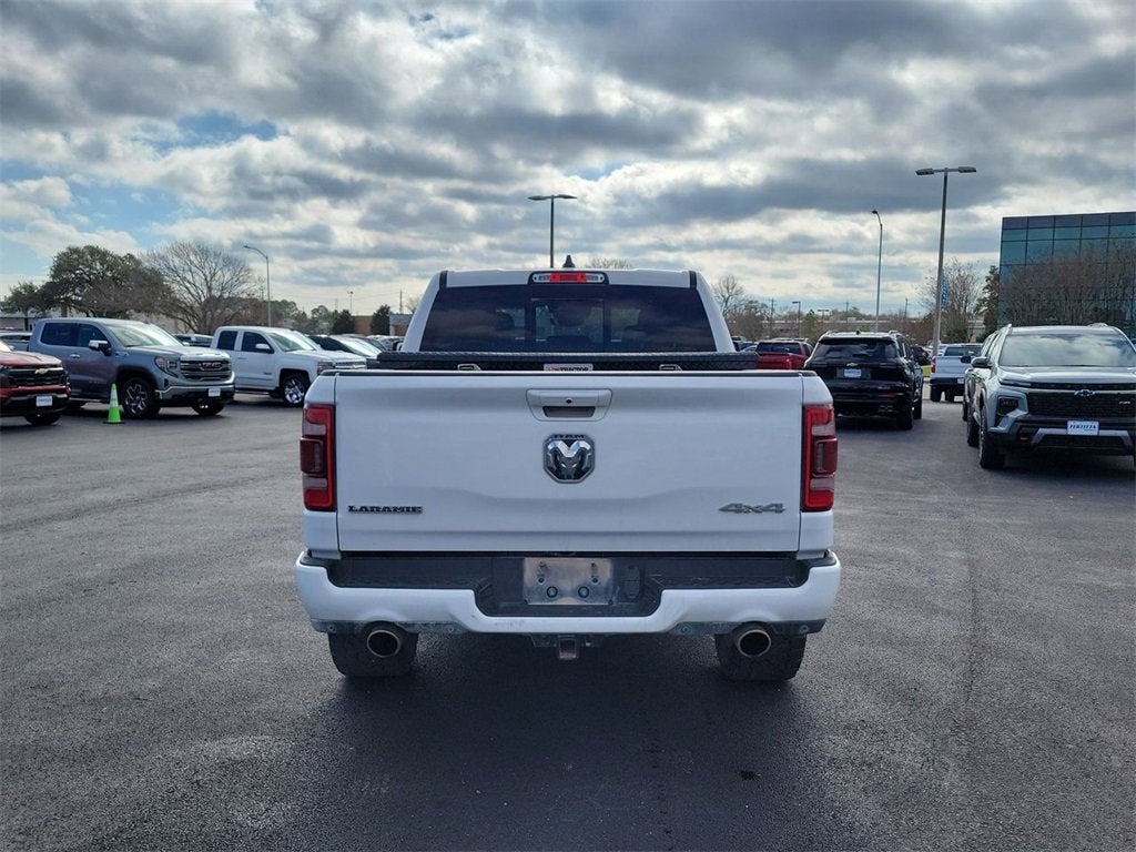 2022 RAM 1500 Laramie Crew Cab 4x4 5'7" Box