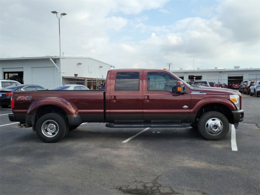 2015 Ford Super Duty F-350 DRW Lariat
