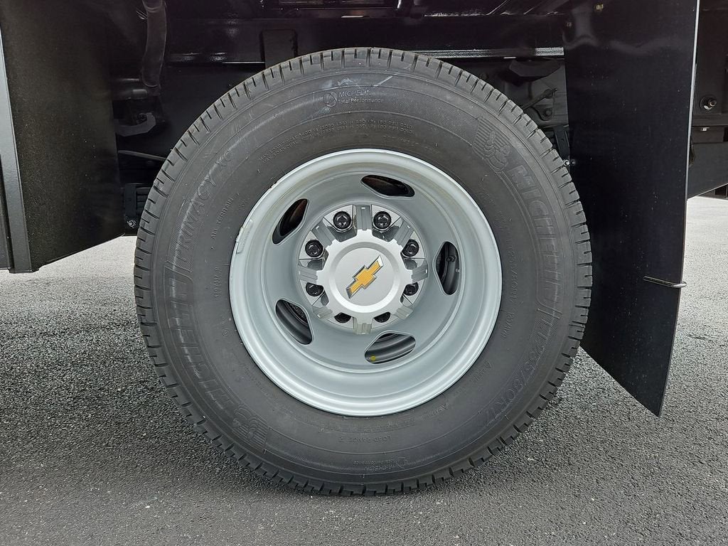 2025 Chevrolet Silverado 3500 HD Chassis Cab Work Truck