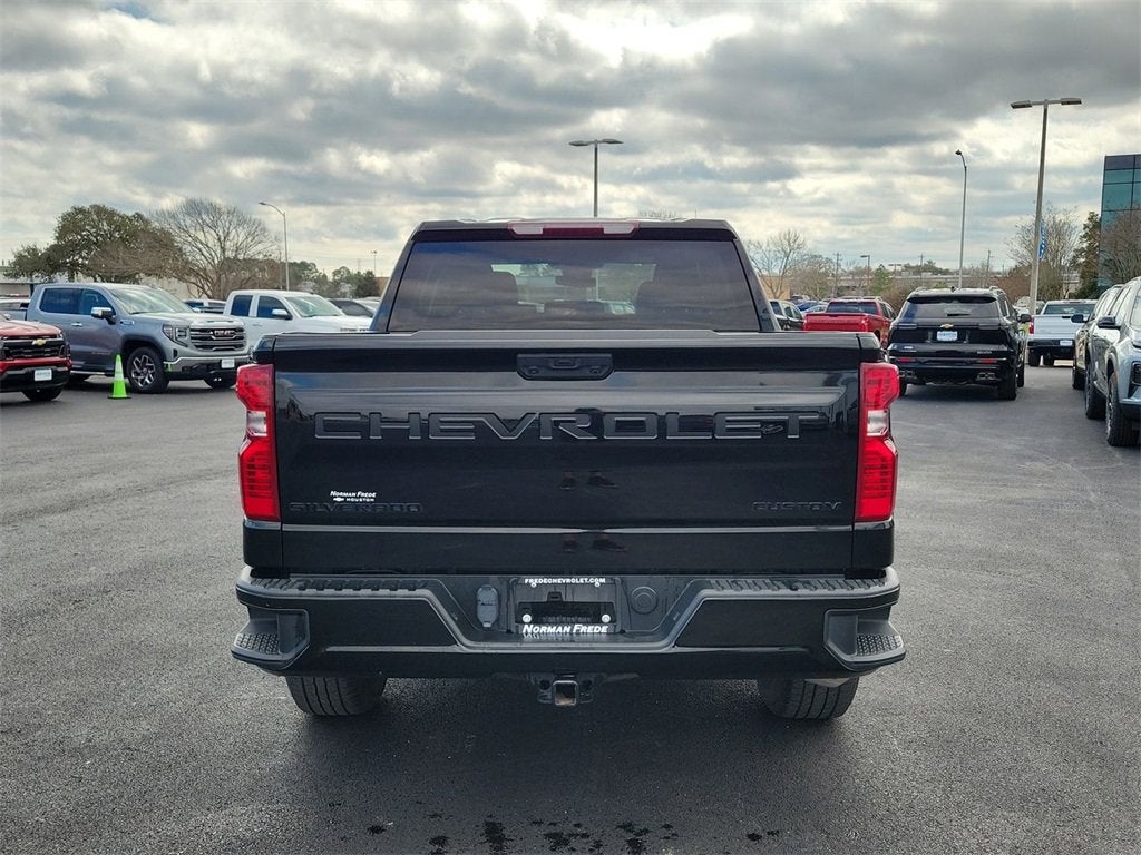 2023 Chevrolet Silverado 1500 Custom