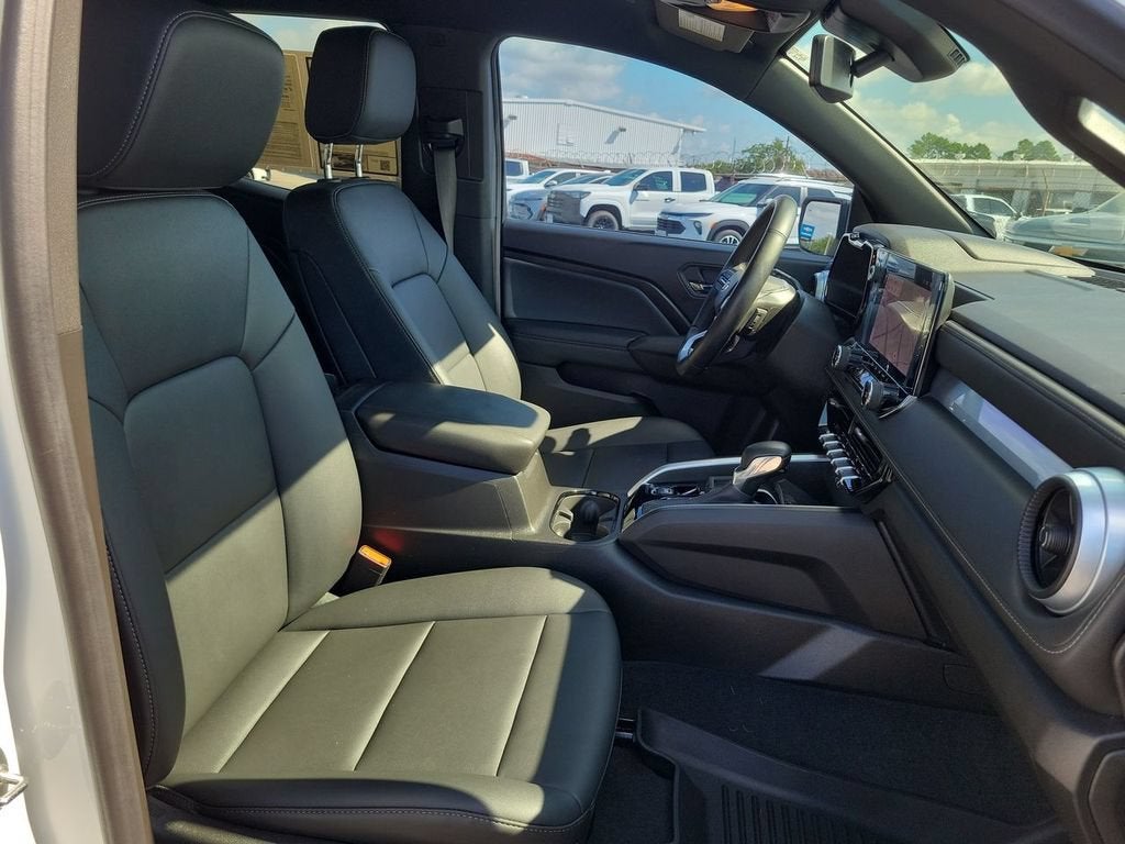 2025 Chevrolet Colorado WT/LT