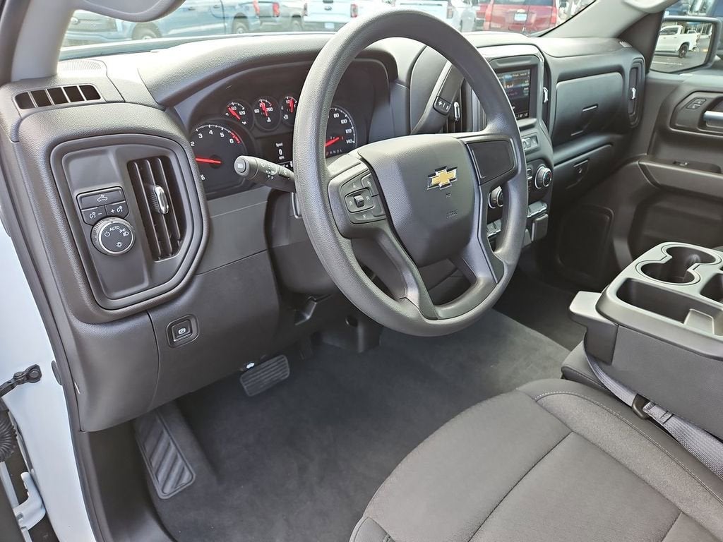 2025 Chevrolet Silverado 1500 Custom