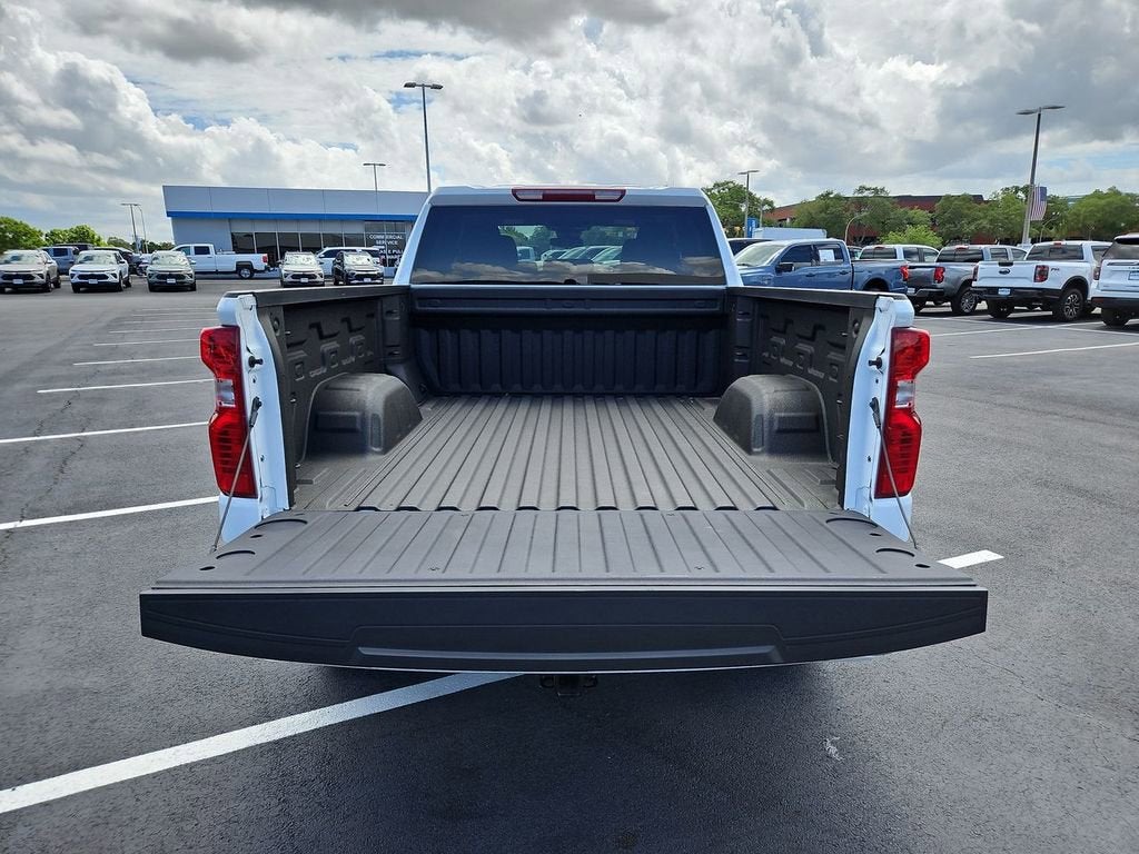 2025 Chevrolet Silverado 1500 Custom