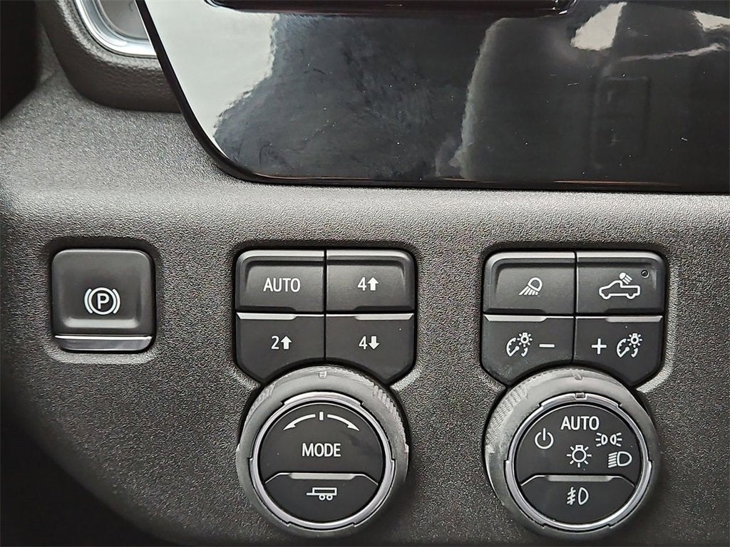 2025 Chevrolet Black Widow Silverado 1500 RST