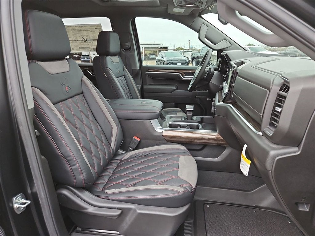 2025 Chevrolet Black Widow Silverado 1500 RST