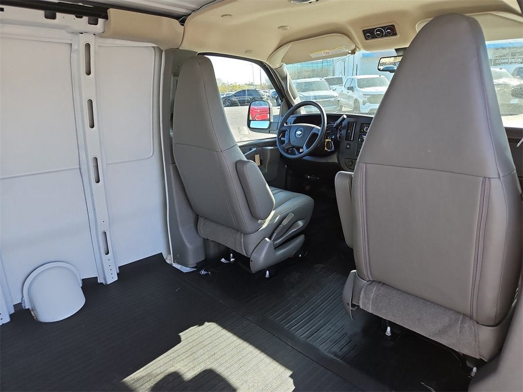 2025 Chevrolet Express Cargo 2500 WT