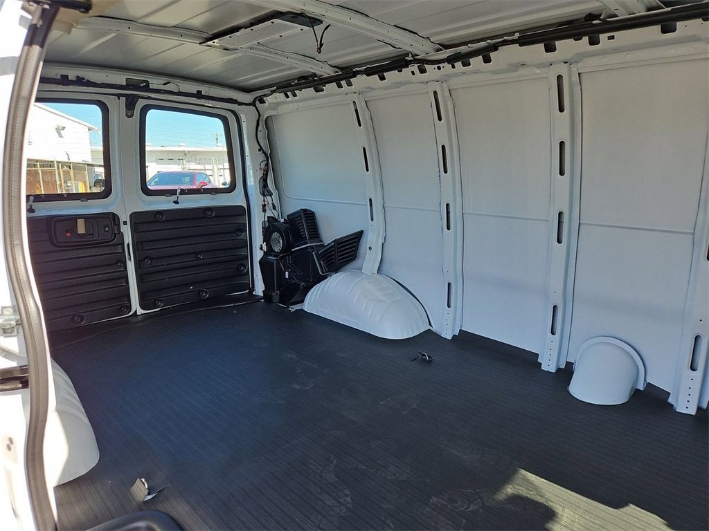 2025 Chevrolet Express Cargo 2500 WT