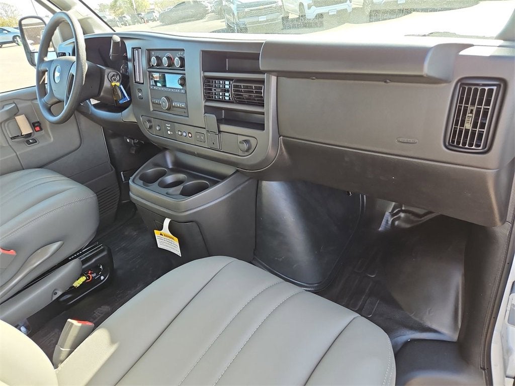 2025 Chevrolet Express Cargo 2500 WT