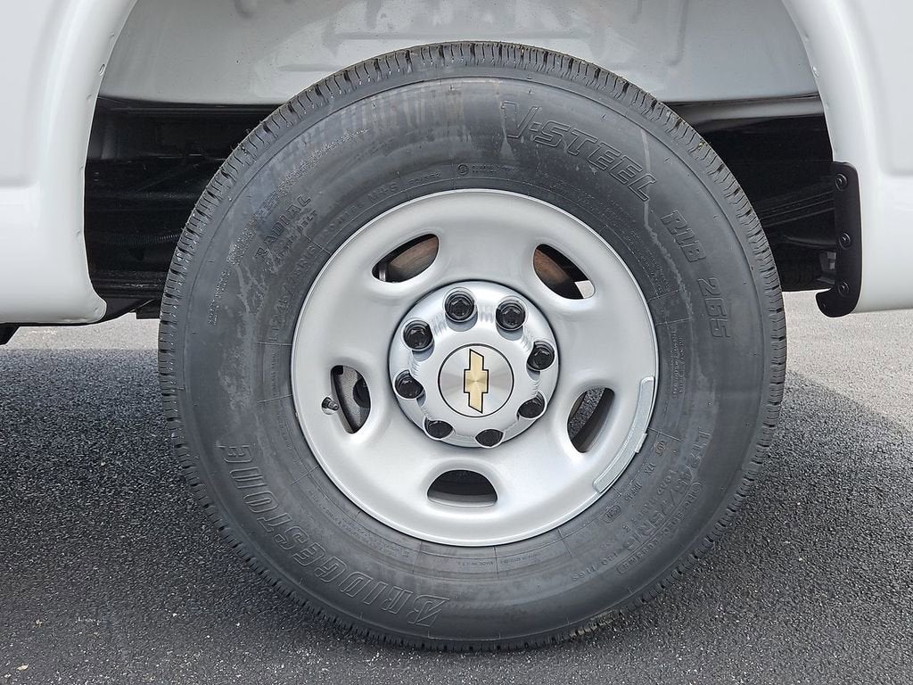 2026 Chevrolet Express Cargo WT