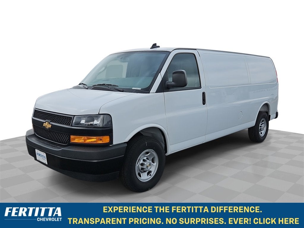 2025 Chevrolet Express Cargo 3500 WT