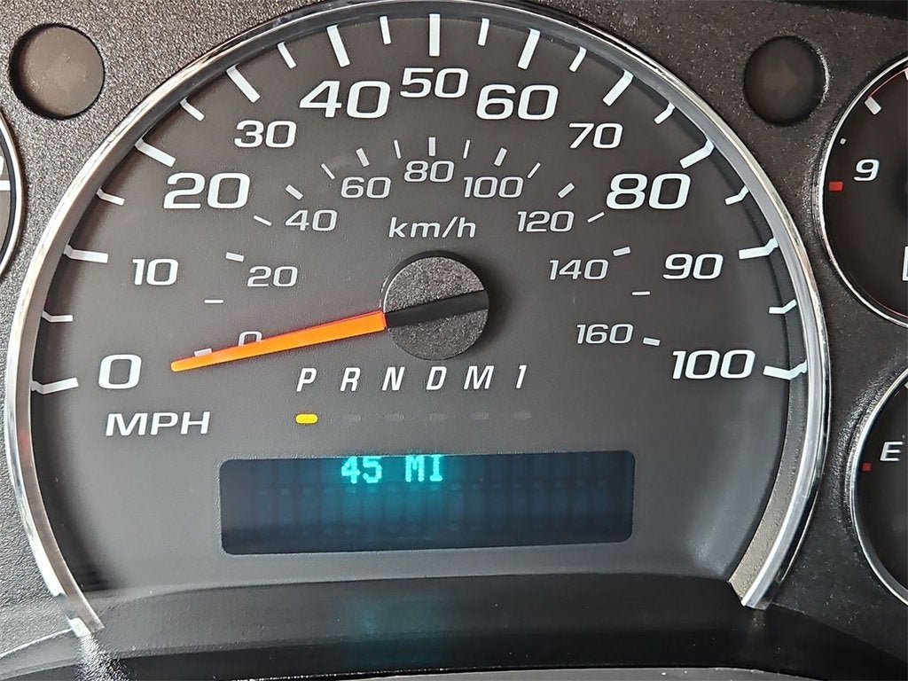 2025 Chevrolet Express Cargo 3500 WT