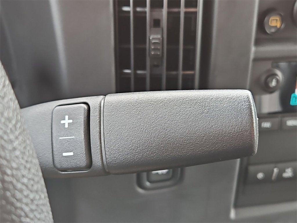 2025 Chevrolet Express Cargo 3500 WT