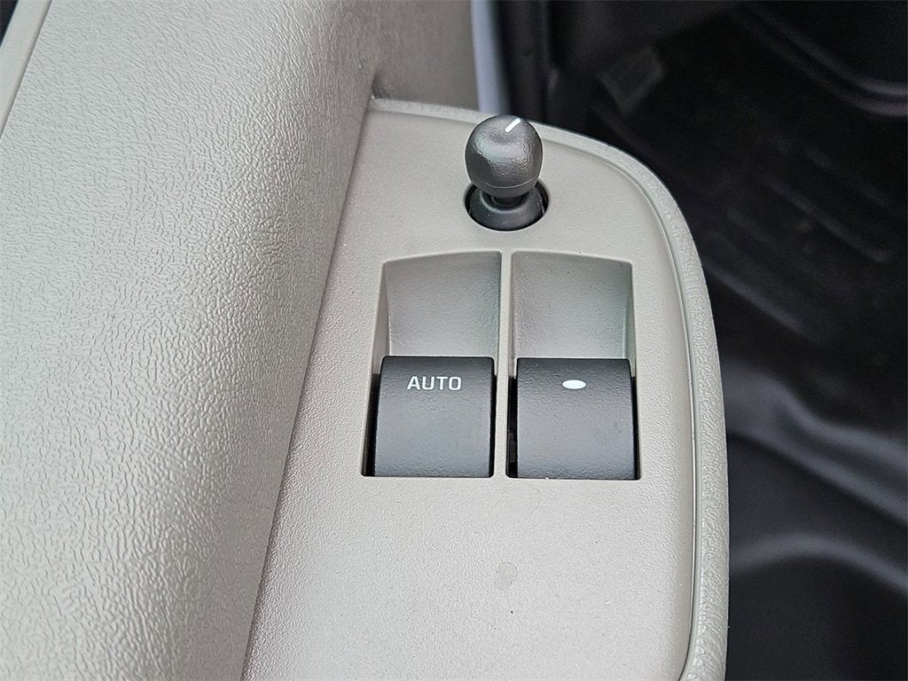 2025 Chevrolet Express Cargo 3500 WT