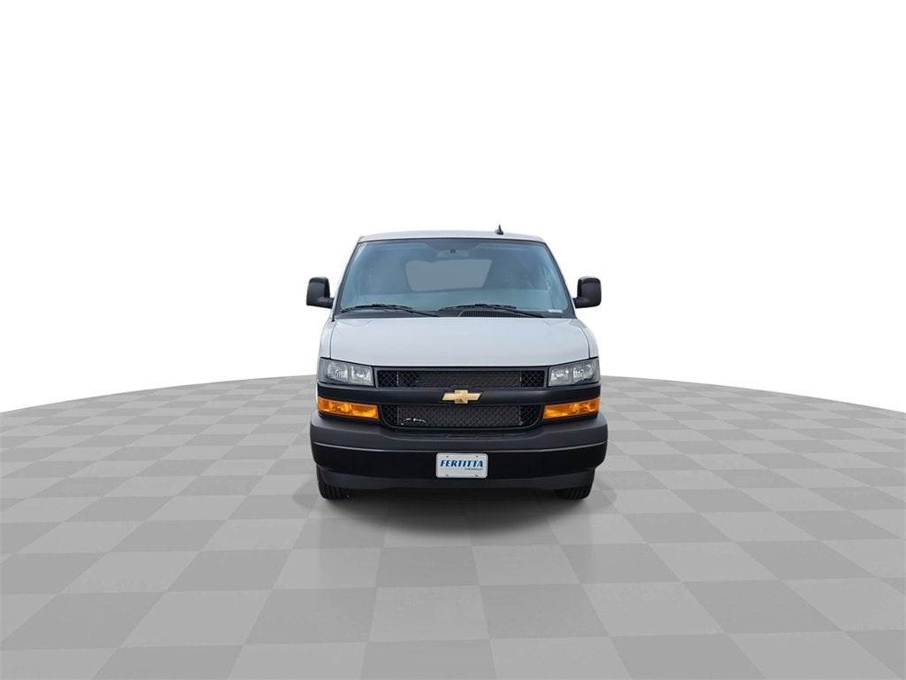 2025 Chevrolet Express Cargo 3500 WT