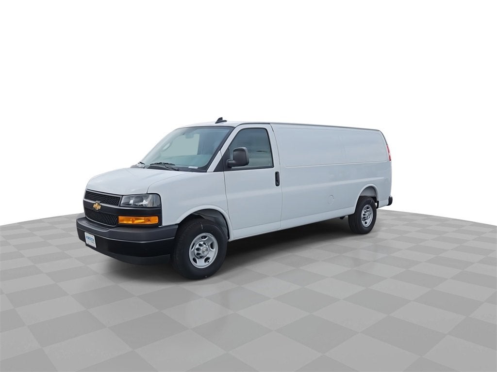 2025 Chevrolet Express Cargo 3500 WT