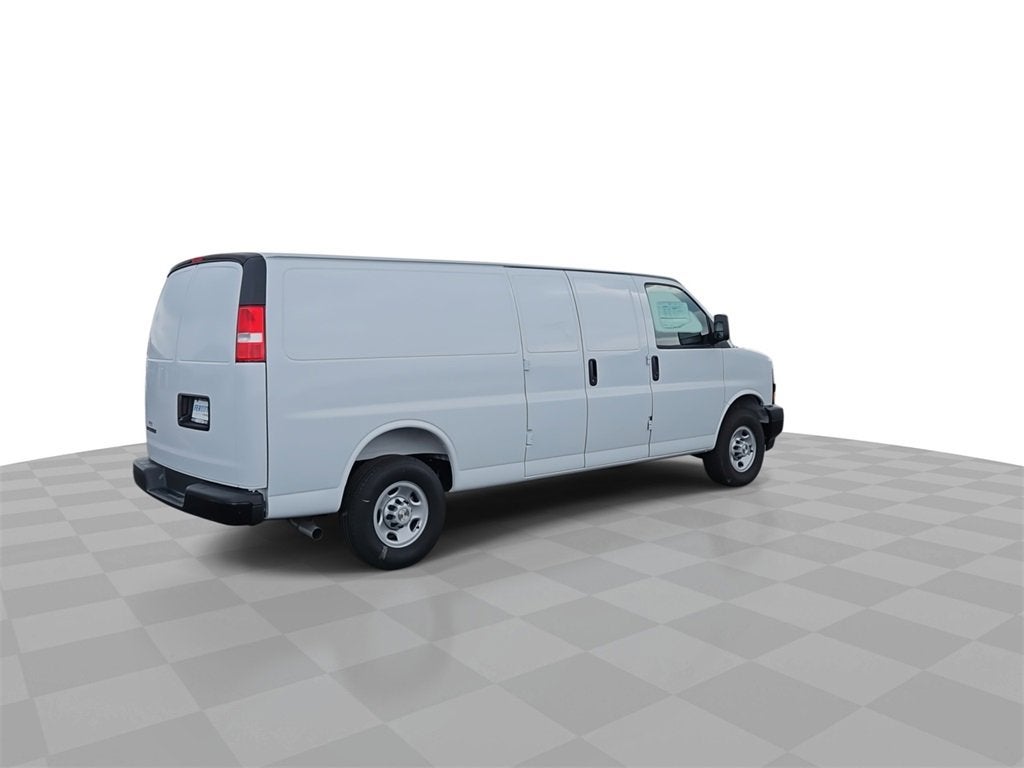 2025 Chevrolet Express Cargo 3500 WT