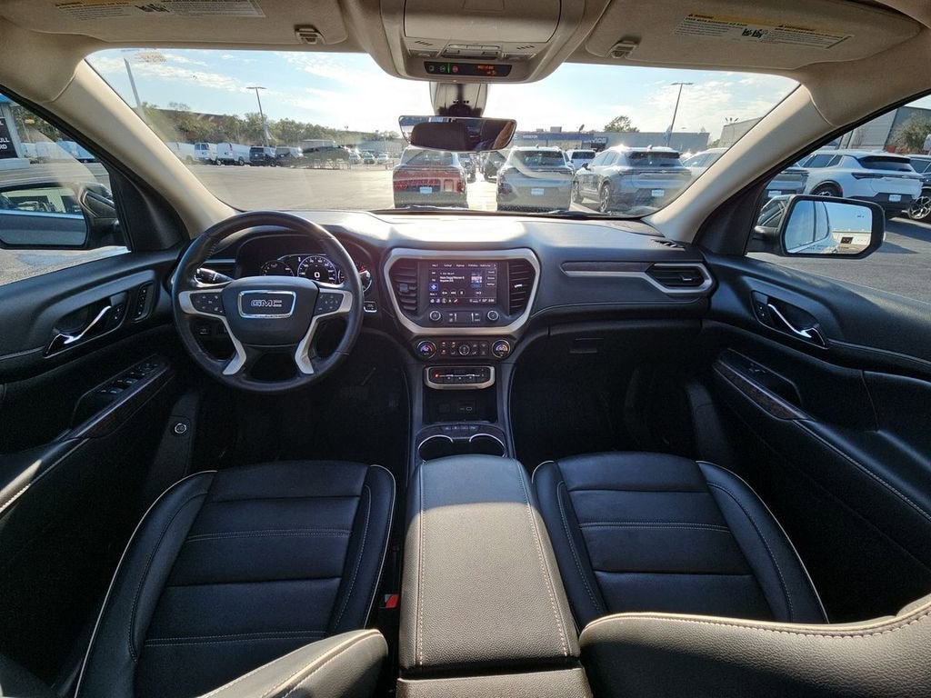 2022 GMC Acadia Denali