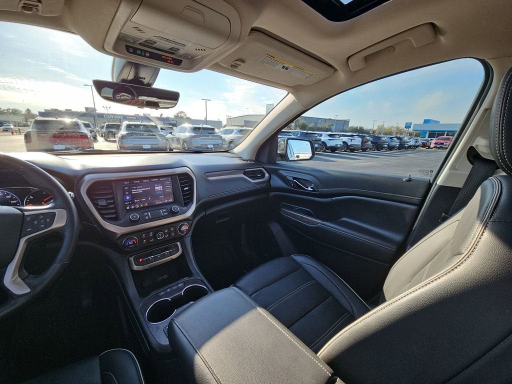 2022 GMC Acadia Denali