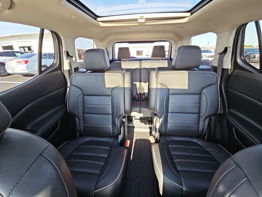 2022 GMC Acadia Denali