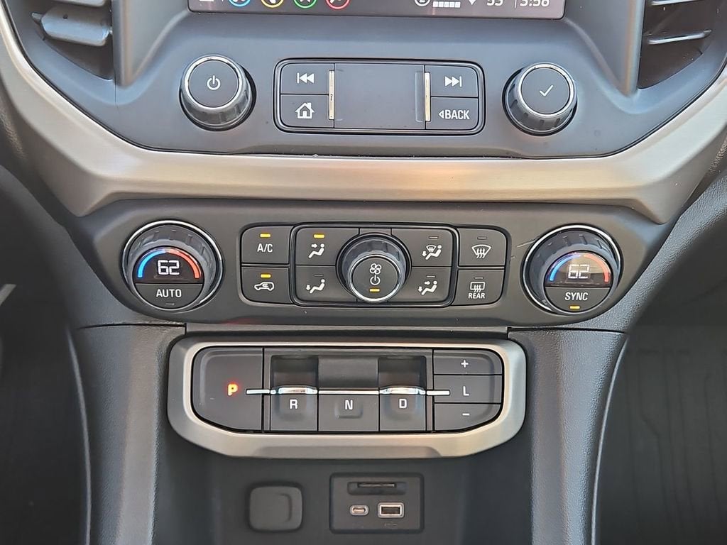 2022 GMC Acadia Denali