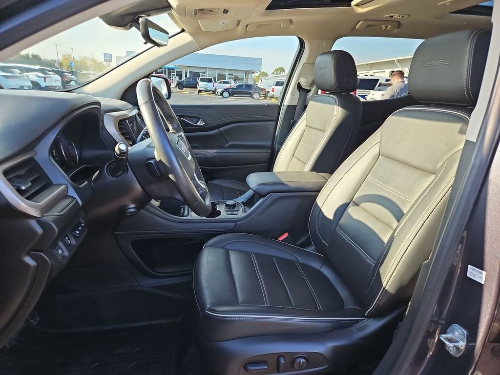 2022 GMC Acadia Denali