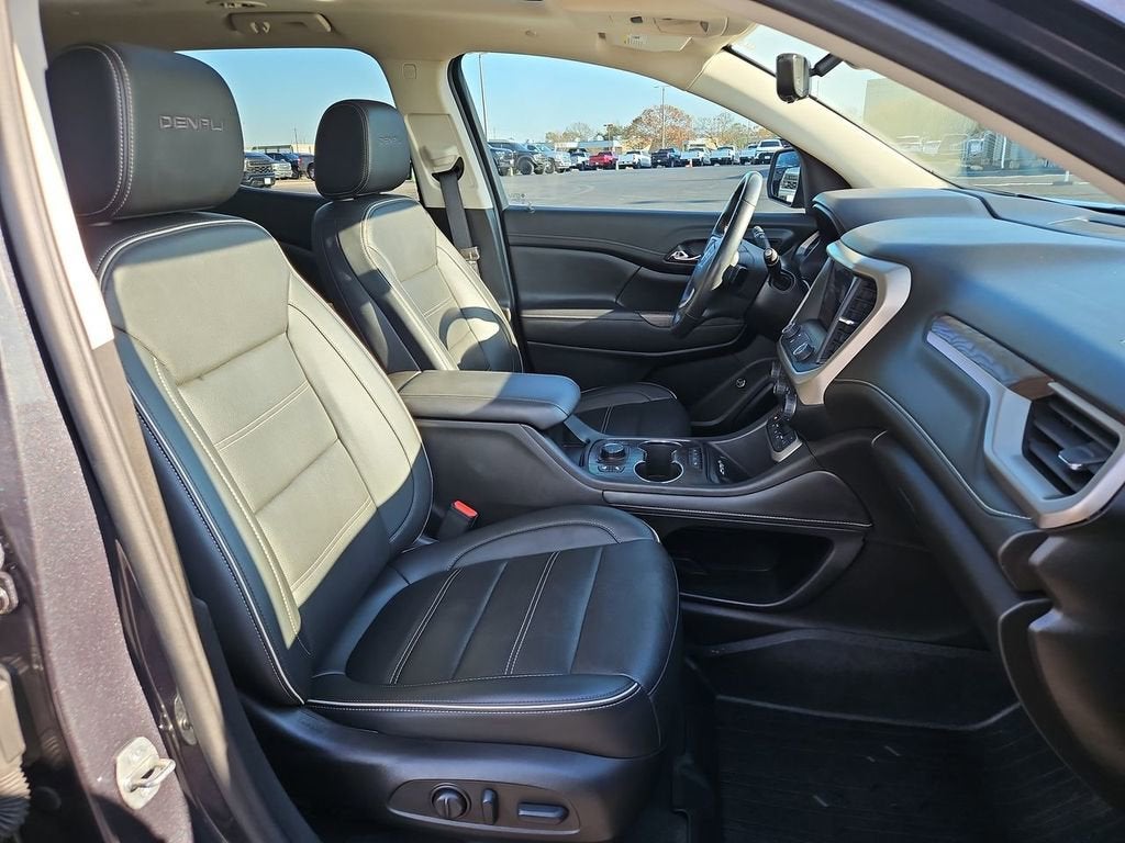 2022 GMC Acadia Denali