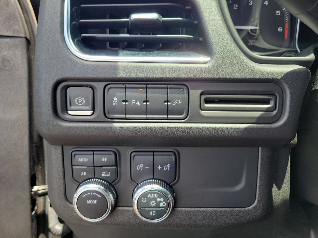 2021 GMC Yukon XL SLE