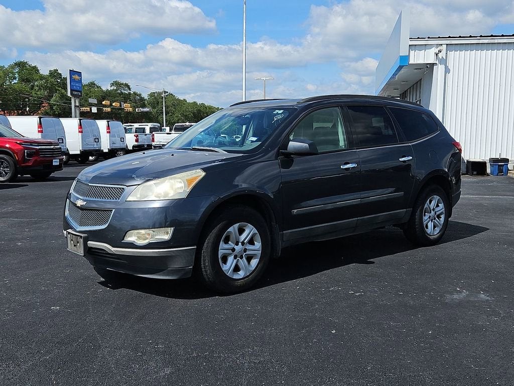 Used 2009 Chevrolet Traverse LS with VIN 1GNER13D99S169524 for sale in Houston, TX