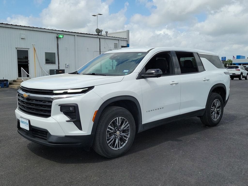 2024 Chevrolet Traverse LS