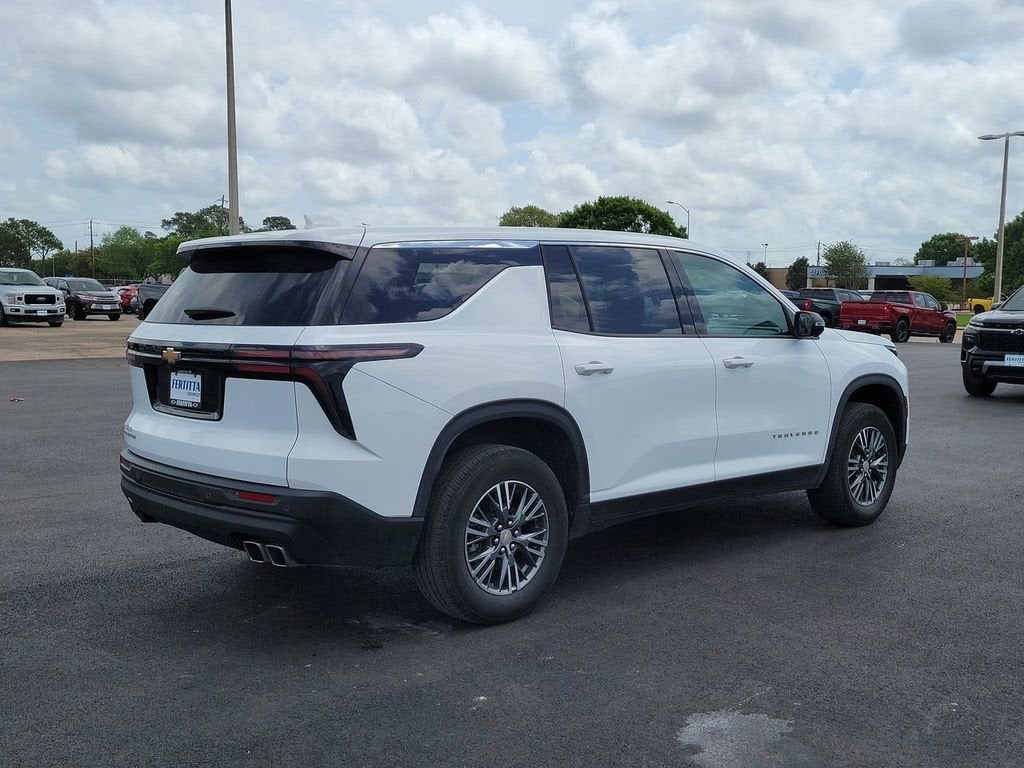 2024 Chevrolet Traverse LS