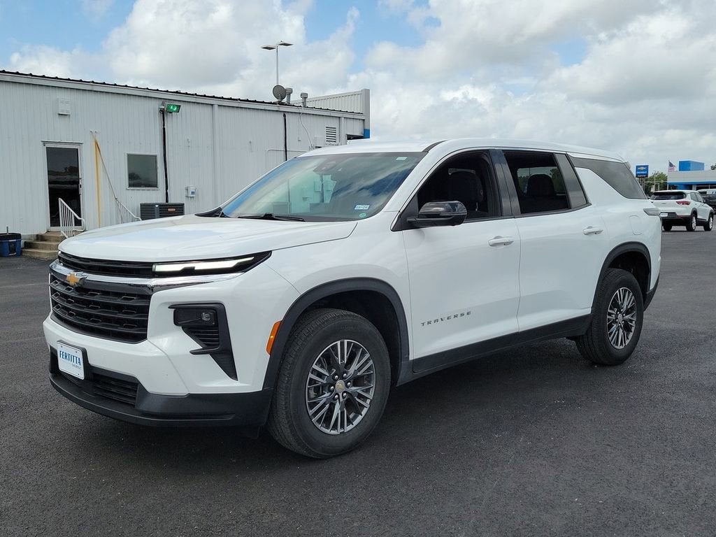 2024 Chevrolet Traverse LS
