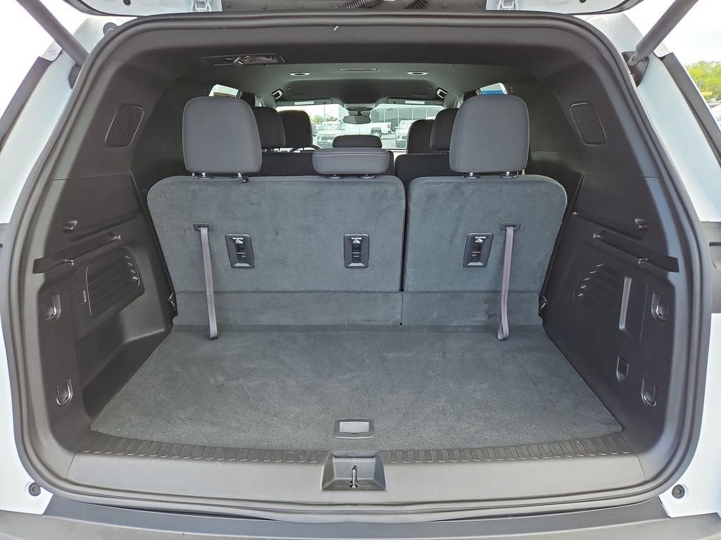 2024 Chevrolet Traverse LS