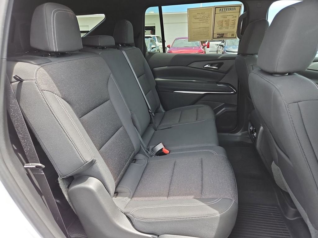 2024 Chevrolet Traverse LS