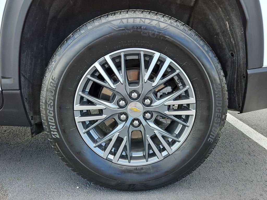 2024 Chevrolet Traverse LS