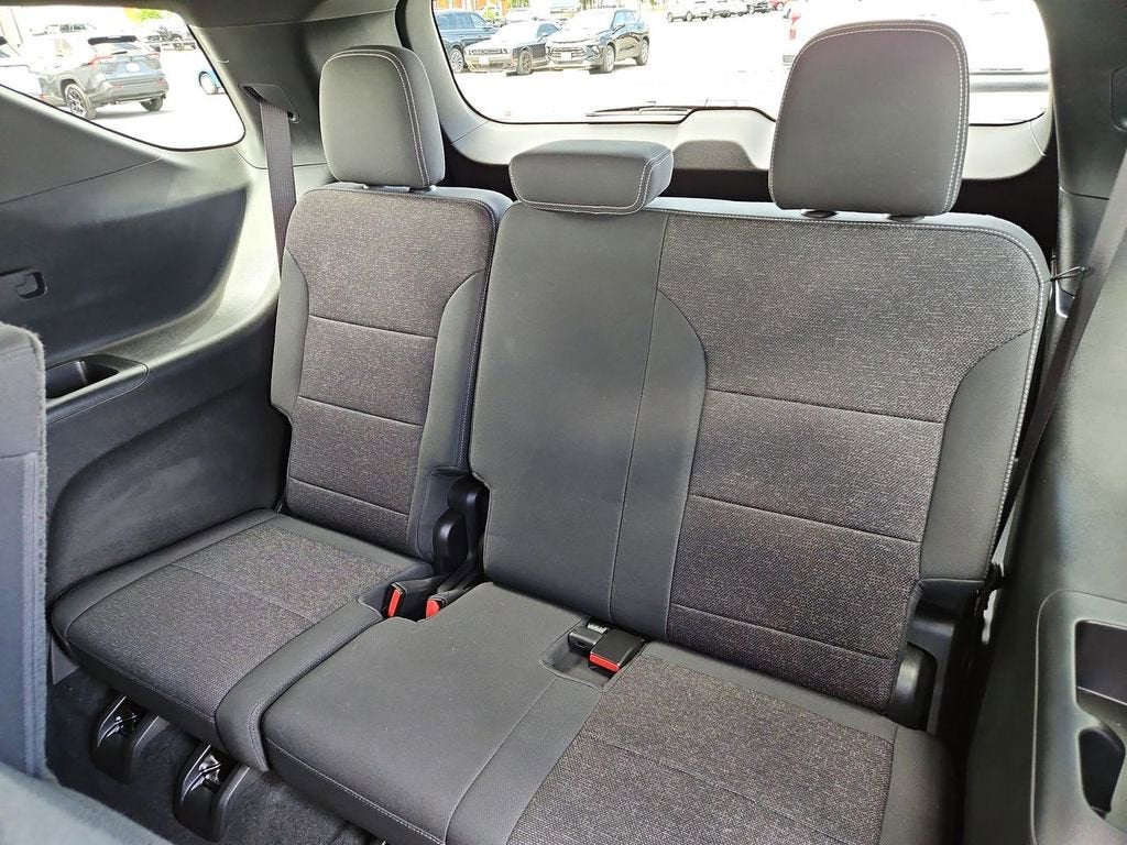 2024 Chevrolet Traverse LS