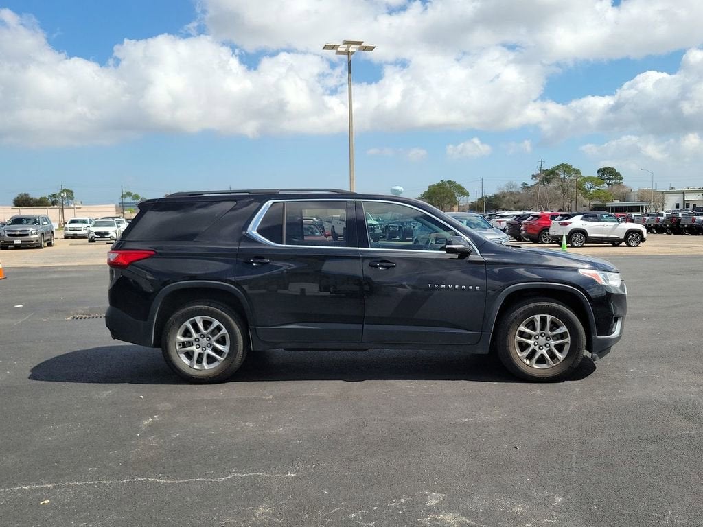 2020 Chevrolet Traverse LT Cloth