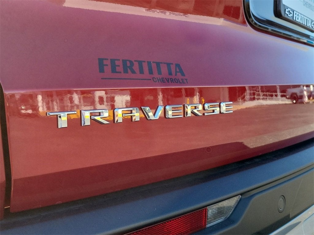 2025 Chevrolet Traverse LT