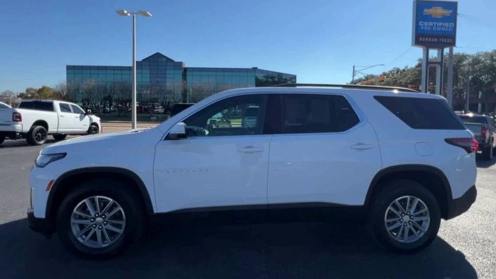 2022 Chevrolet Traverse LT Leather