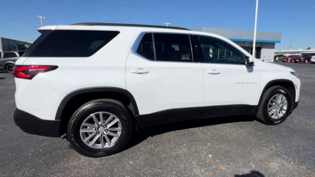 2022 Chevrolet Traverse LT Leather