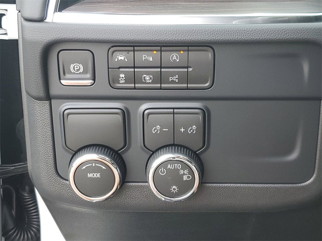 2025 Chevrolet Tahoe LS