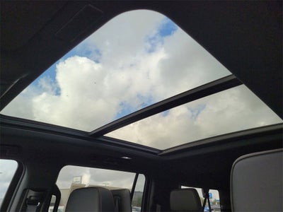 2025 Chevrolet Suburban RST