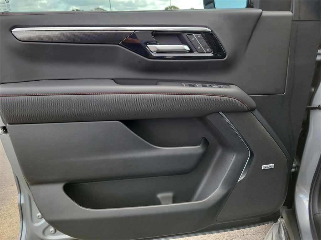 2025 Chevrolet Suburban RST