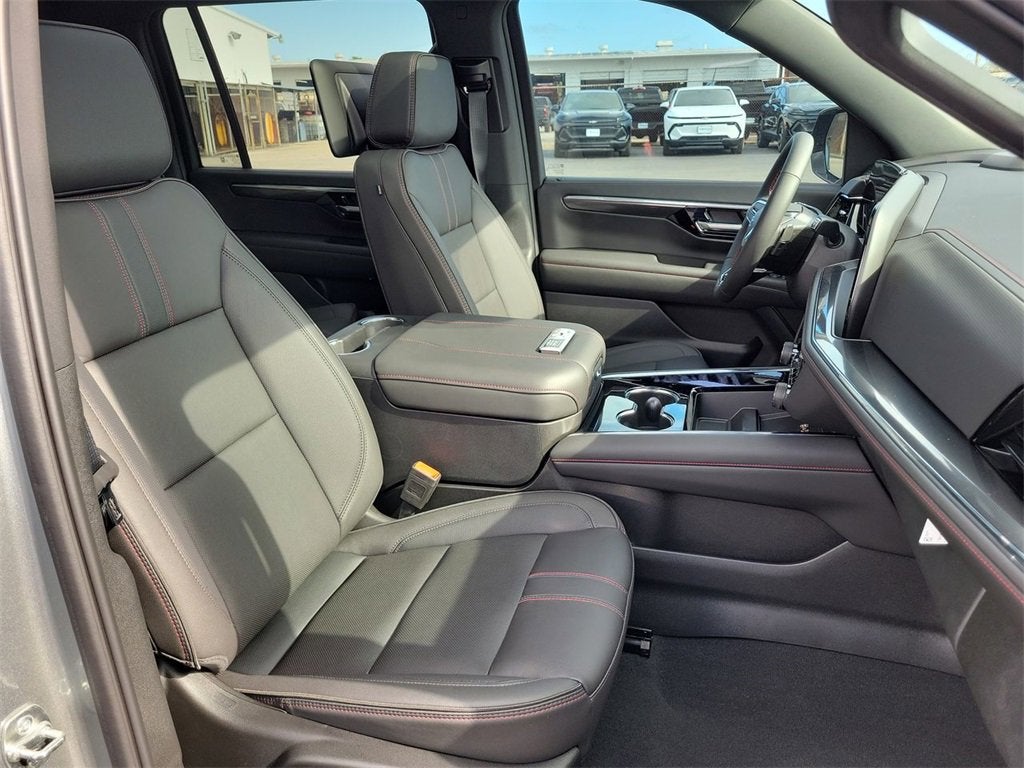 2025 Chevrolet Suburban RST