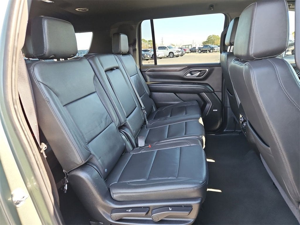 2024 Chevrolet Suburban LT