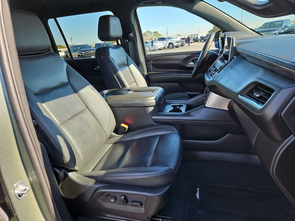 2024 Chevrolet Suburban LT